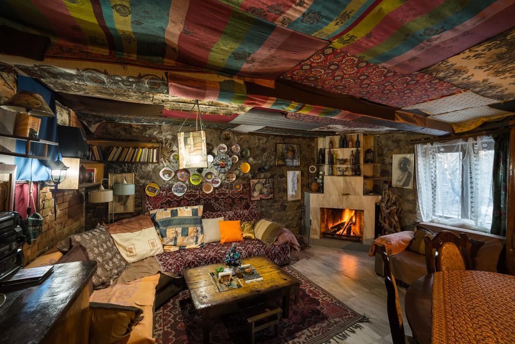 Artist'S House Hotell Tetritskaro Eksteriør bilde